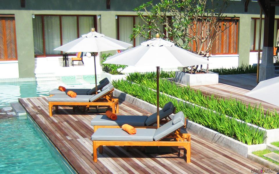 Wooden umbrellas Teak wooden sunbeds manufacturer in Sri Lanka